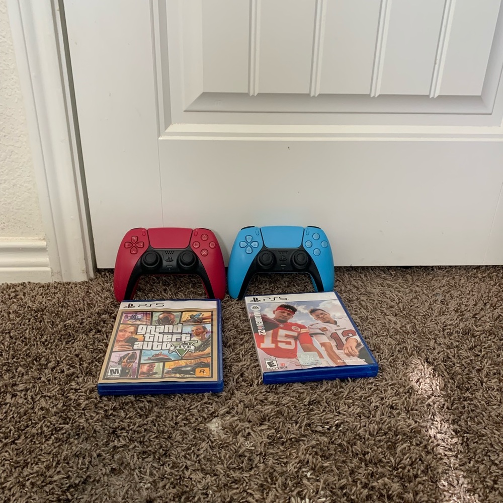 PlayStation 5 Games & Remotes